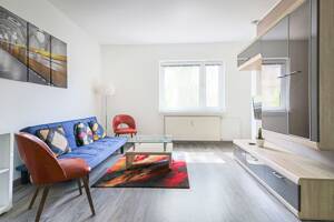 Komfortables Wohnen mit Balkon, Aufzug und vielseitiger Nutzungsperspektive