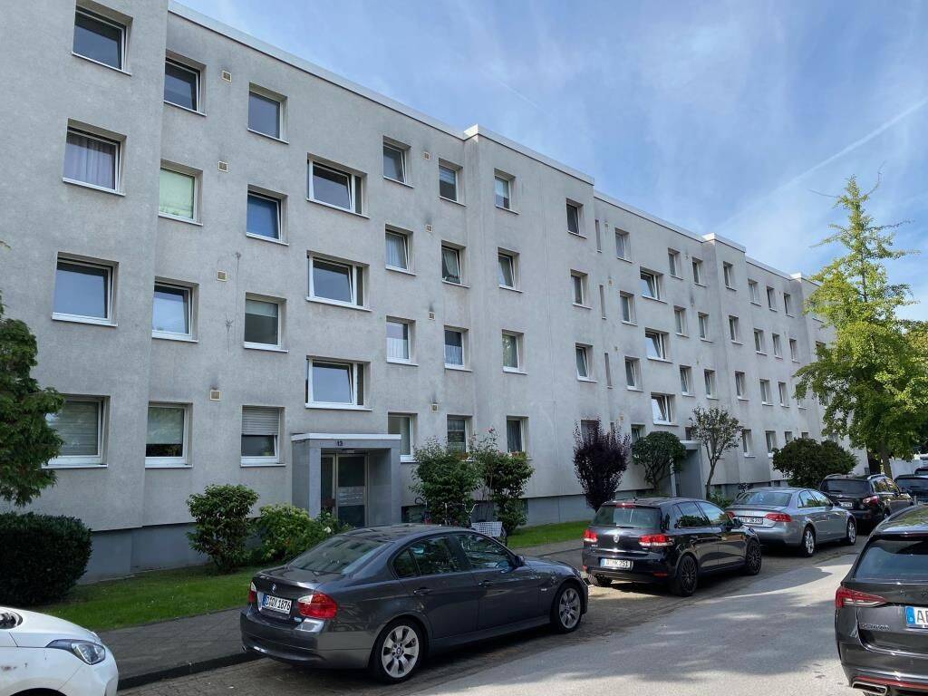 Kapitalanlage: Zwei gut vermietete Wohnungen mit Balkon in D-Lichtenbroich