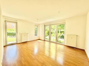 Bezugsfreie 2-Zimmer-Terrassenwohnung mit eigenem Garten und TG-Stellplatz