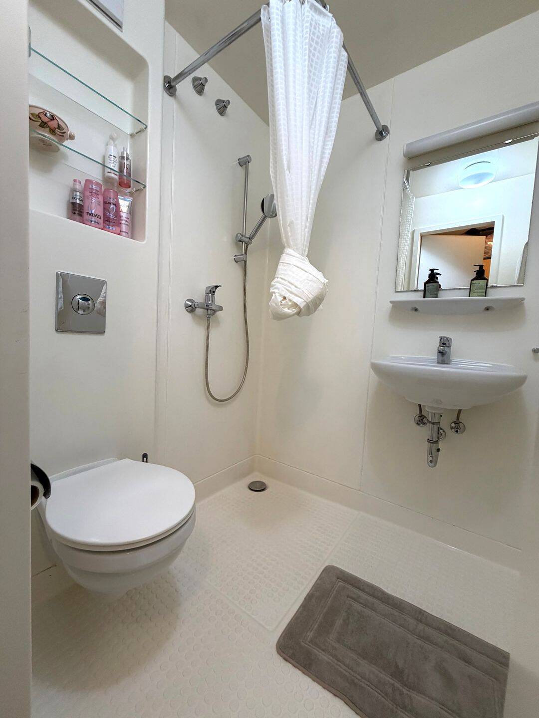 Helles möbliertes Studentenapartment im Herzen der Stadt – verfügbar ab 1. August 2026, 539€ all inclusive (heating, water, electricity and internet) – Ingolstadt – Vorschaubild 8