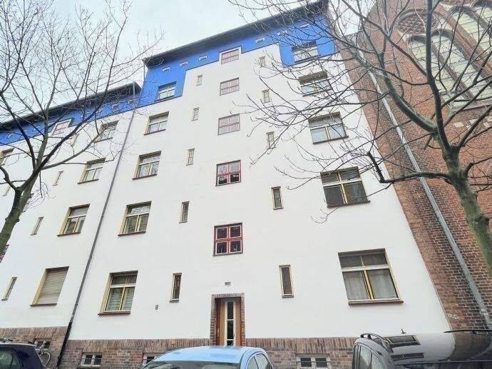 INVESTITION IN DIE ZUKUNFT - GEPFLEGTE & RUHIGE WOHNUNG - MIT SONNIGER LOGGIA & BLICK INS GRÜNE – Berlin – Vorschaubild 3
