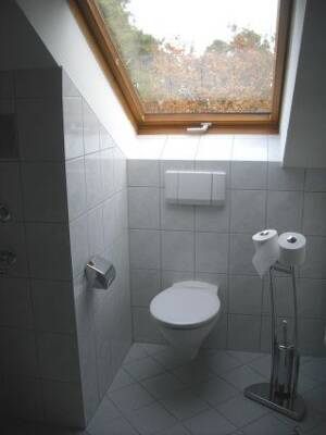 Schöne 2-Zimmer-DG-Wohnung ohne Balkon - für Single – 91056 Erlangen – Vorschaubild 5