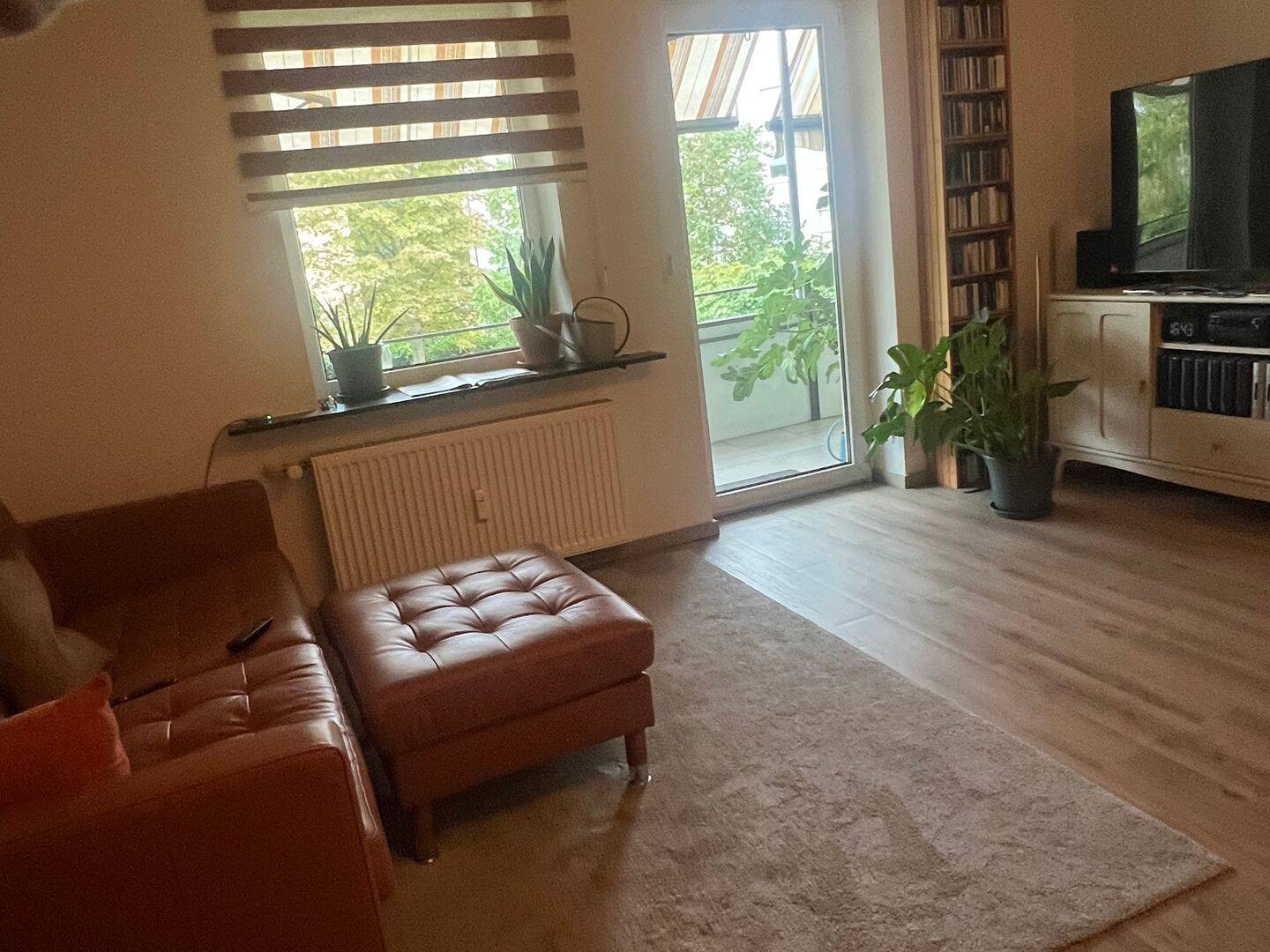 Ruhig gelegene, gut geschn. 3-Zimmerwohnung mit gr. Loggia und EBK in N-Wetzendorf – Nürnberg – Vorschaubild 2