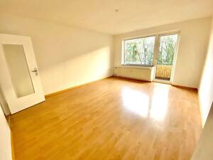 helle, sonnige und praktisch aufgeteilte 2,5 Zimmerwohnung im Herzen von Kiel – 24114 Kiel – Vorschaubild 3