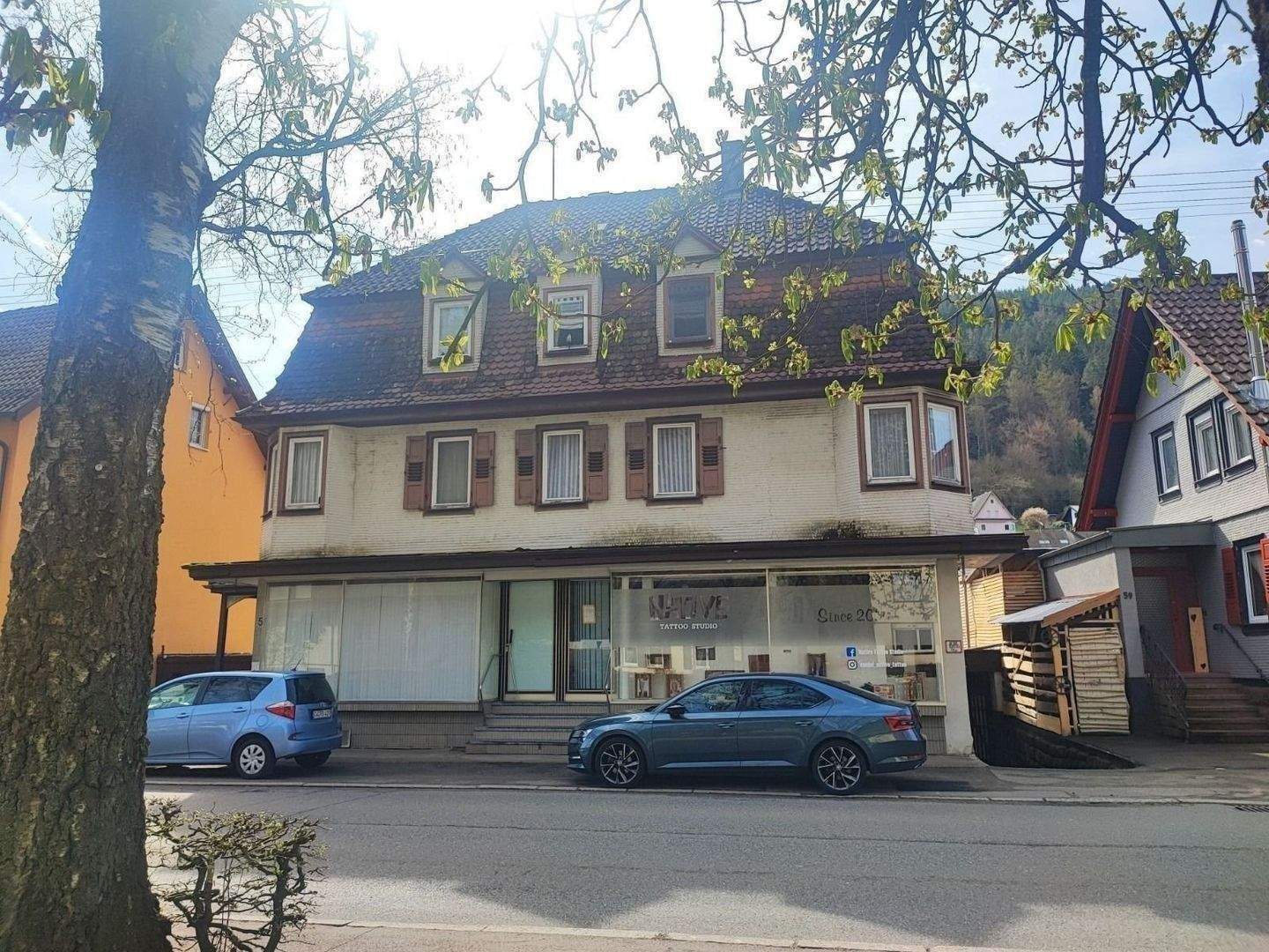 ***Günstiges Mehrfamilienhaus in Calmbach!*** – Bad Wildbad – Vorschaubild 2