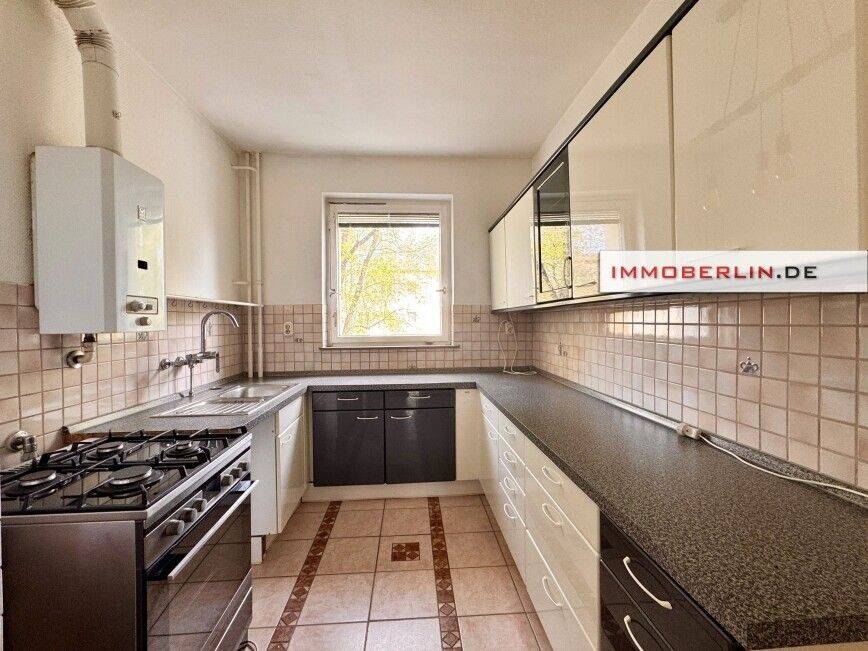 IMMOBERLIN.DE - Lichtdurchflutete Wohnung mit Südwestbalkon & Pkw-Stellplatz – Berlin – Vorschaubild 5