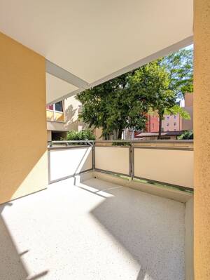 Großzügig geschnittene 1-Zimmer-Wohnung mit ruhiger Innenhofloggia & Duplex-Stellplatz – 80339 München – Vorschaubild 3