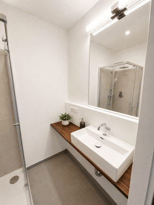 Kernsanierte 2-Zimmer-Wohnung mit Süd Balkon in ruhiger zentraler Lage – 40211 Düsseldorf – Vorschaubild 6