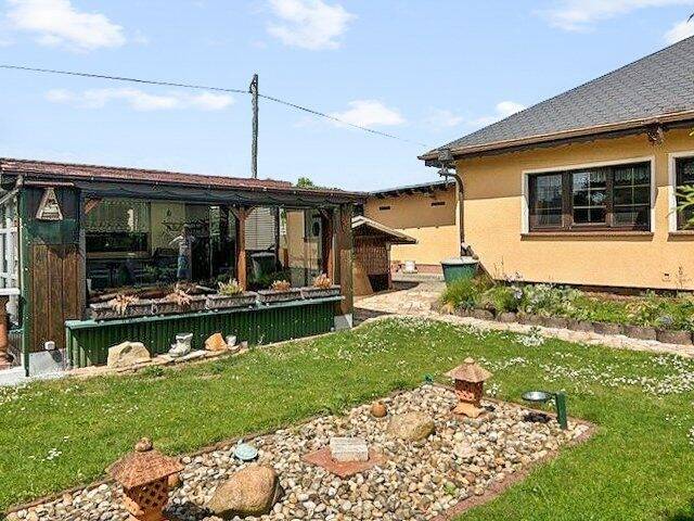 Freistehender Bungalow in Zipkeleben bei Magdeburg - Gepflegtes Einfamilienhaus mit Potenzial – Magdeburg – Bild 1 von 9