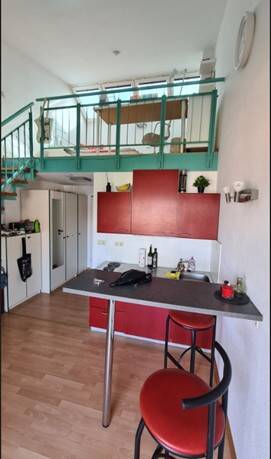 1,5 Zimmer-Galeriewohnung zur Untermiete (bis 31.3.2026)
