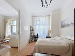 Voll möblierte 2-Zimmer-Altbauwohnung mit Balkon in attraktiver Lage – 10585 Berlin – Vorschaubild 8
