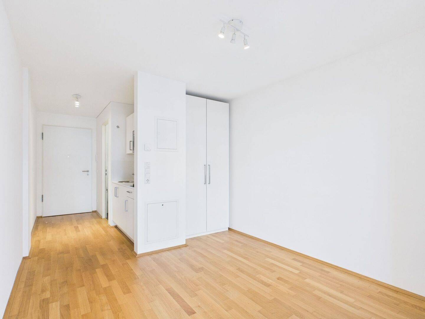 Zentral gelegene Kapitalanlage - 1 Zimmer Apartment direkt zwischen City Galerie und Textilviertel – Augsburg – Vorschaubild 2