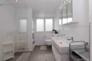 Welc(H)ome® by RIDA FLATS - Köln-Rondorf! All in plus! Lift + Balkon + TG + WIFI + St. Georges – 50997 Köln – Vorschaubild 3