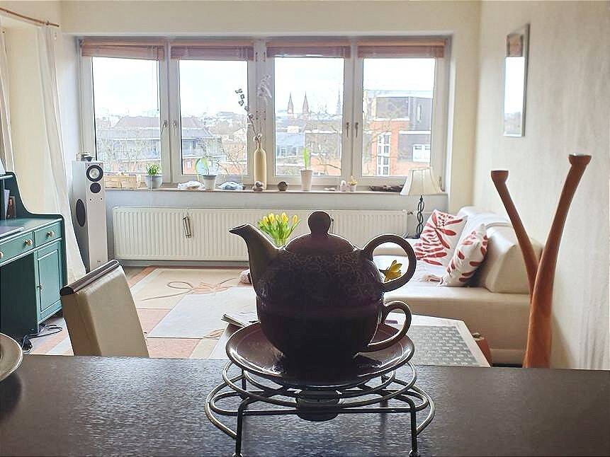 Komplett möblierte 1-Zimmer-Wohnung/offene Küche/ Balkon/ nur an eine Person ( weiblich) / Pauschalmiete 950,00 €/ ab 06.07.2026 bis 31.12.2026 – Hamburg – Vorschaubild 4