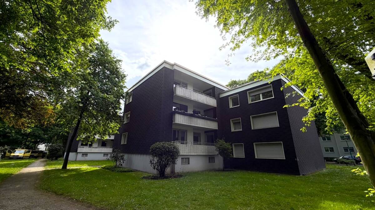 Helle 3,5-Raum-Wohnung mit Balkon und modernem Badezimmer in Duisburg-Hamborn! – 47169 Duisburg – Bild 1 von 9