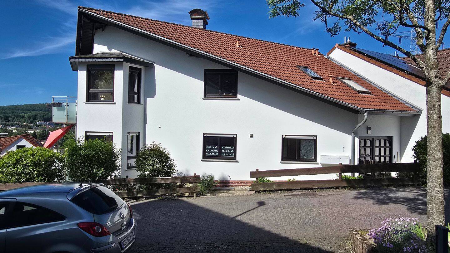 Helle, elegante 3 Zimmer Dachgeschosswohnung mit 80 m² in einem 3 Familienhaus zu vermieten. – Niedernhausen – Vorschaubild 3