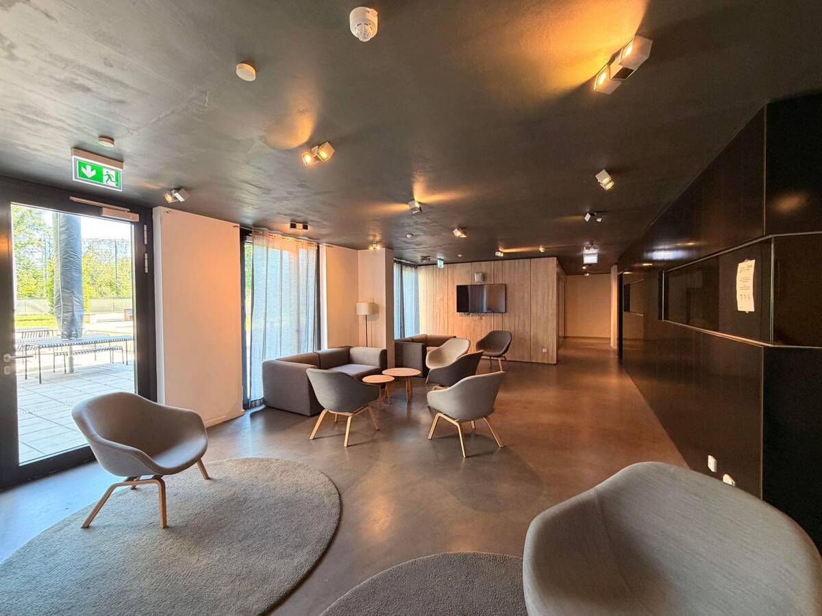 Bezugsfrei: Möbliertes City-Apartment / Vacant furnished city centre flat on the S-Bahn ring line – 13357 Berlin – Bild 1 von 9