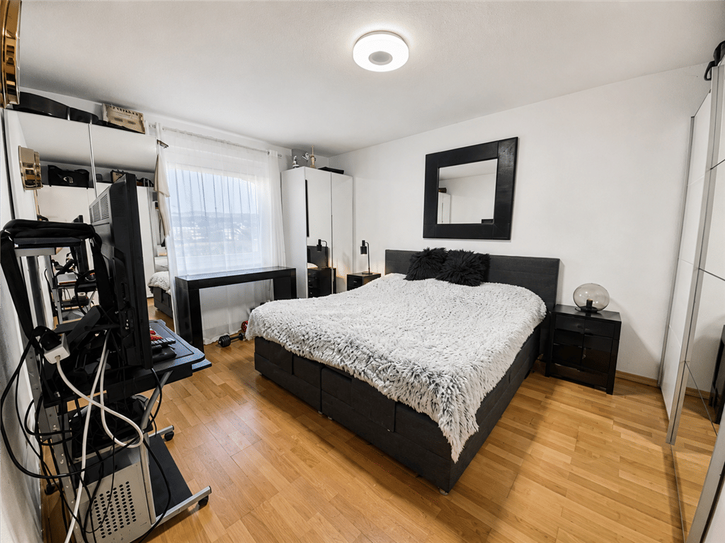 Stilvoll modernisiertes Familienhaus mit Wintergarten & Wellnessbereich in Düsseldorf-Unterbach – Düsseldorf – Vorschaubild 7