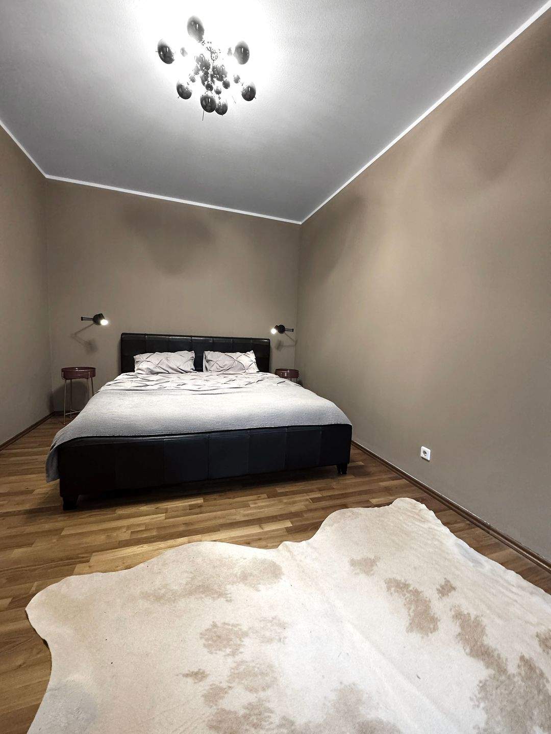 Charmantes möbliertes ALL INCLUSIVE Apartment in Mitte mit Parkblick – Berlin – Vorschaubild 5