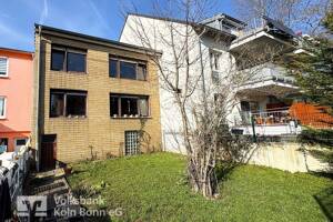 Heimersdorf - Sanierungsbedürftiges Ein-/Zweifamilienreihenhaus sucht liebevolle Hand
