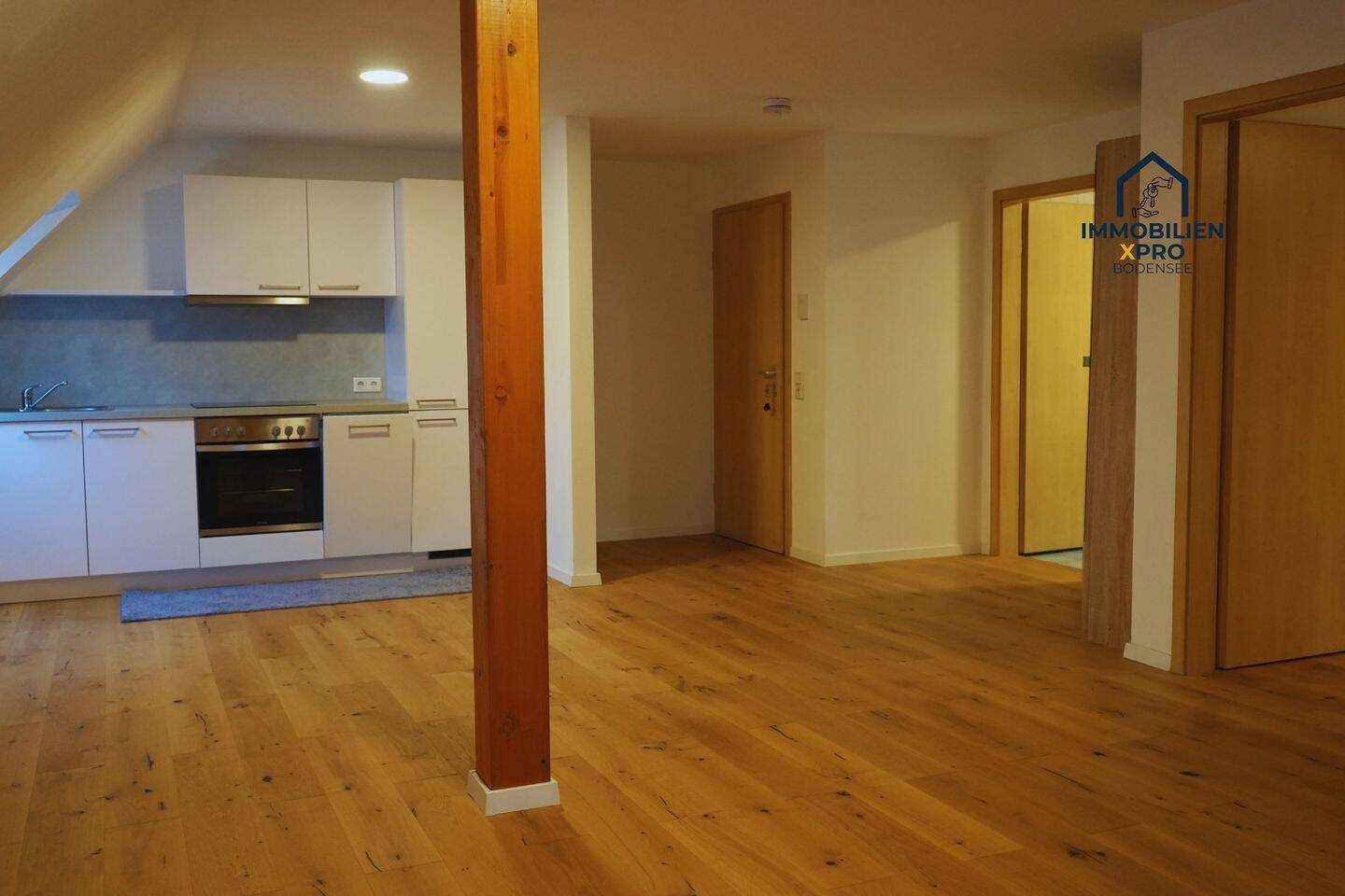 2-Zimmer-Dachgeschosswohnung mit Einbauküche und Garage in Stockach-Hindelwangen – Stockach – Vorschaubild 2