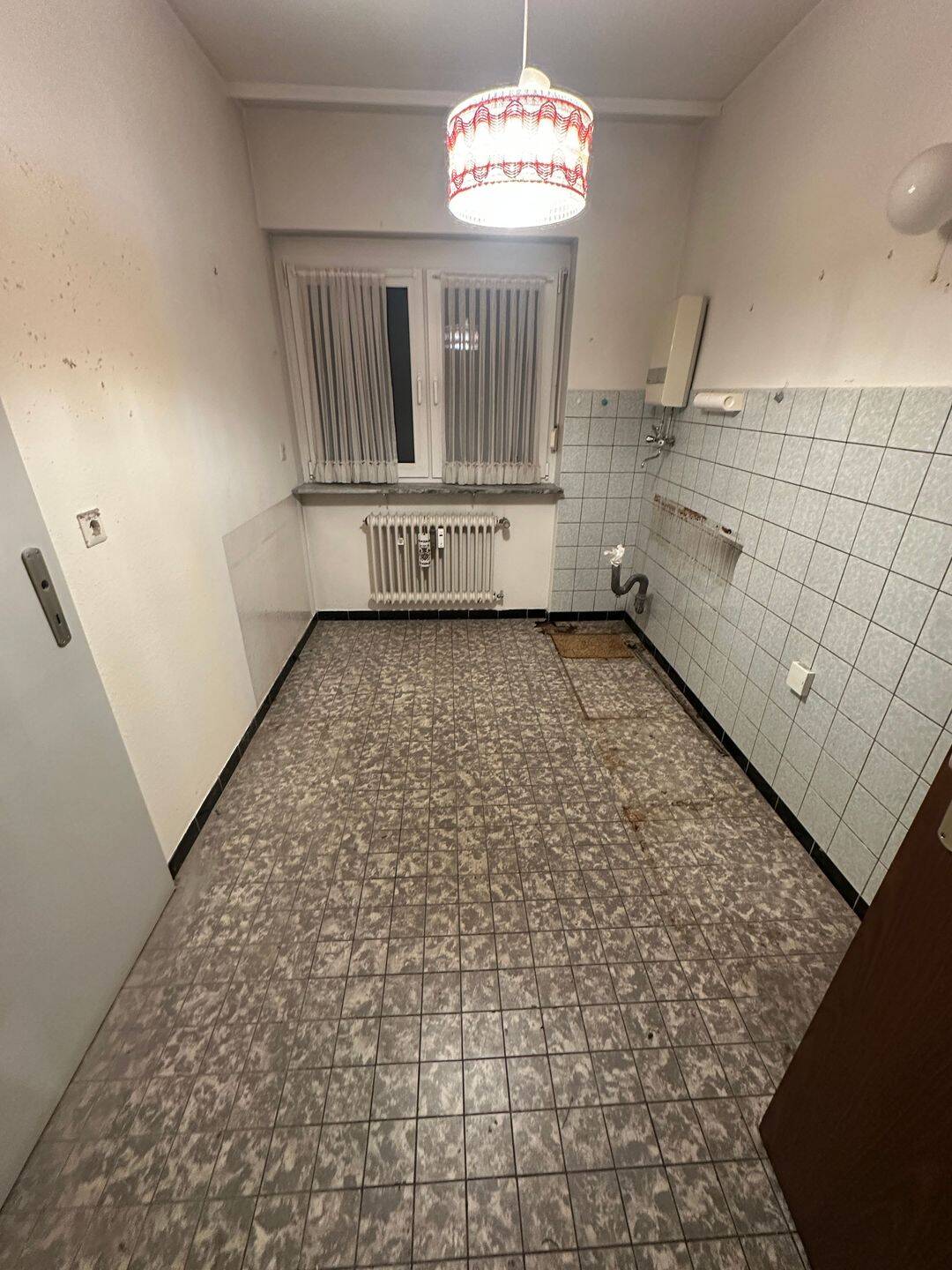 Sbr.- Rodenhof * 3 ZKB * Bad mit Wanne * Renovierungszuschuss – Saarbrücken – Vorschaubild 4