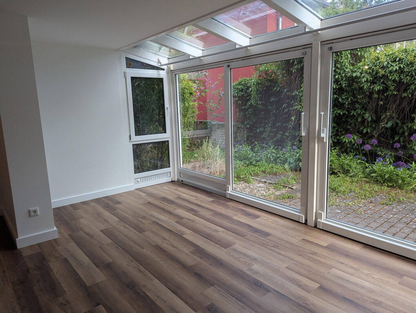Großzügige Erdgeschosswohnung mit großem Garten, Terrasse & Wintergarten - Erstbezug nach Sanierung – Fürth – Vorschaubild 4