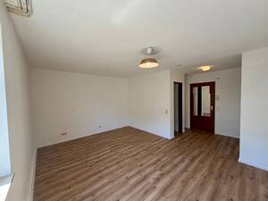 Bezugsfreie 1-Zimmer-Studentenwohnung in zentraler Lage von Freiburg-Oberau – 79102 Freiburg im Breisgau – Vorschaubild 3