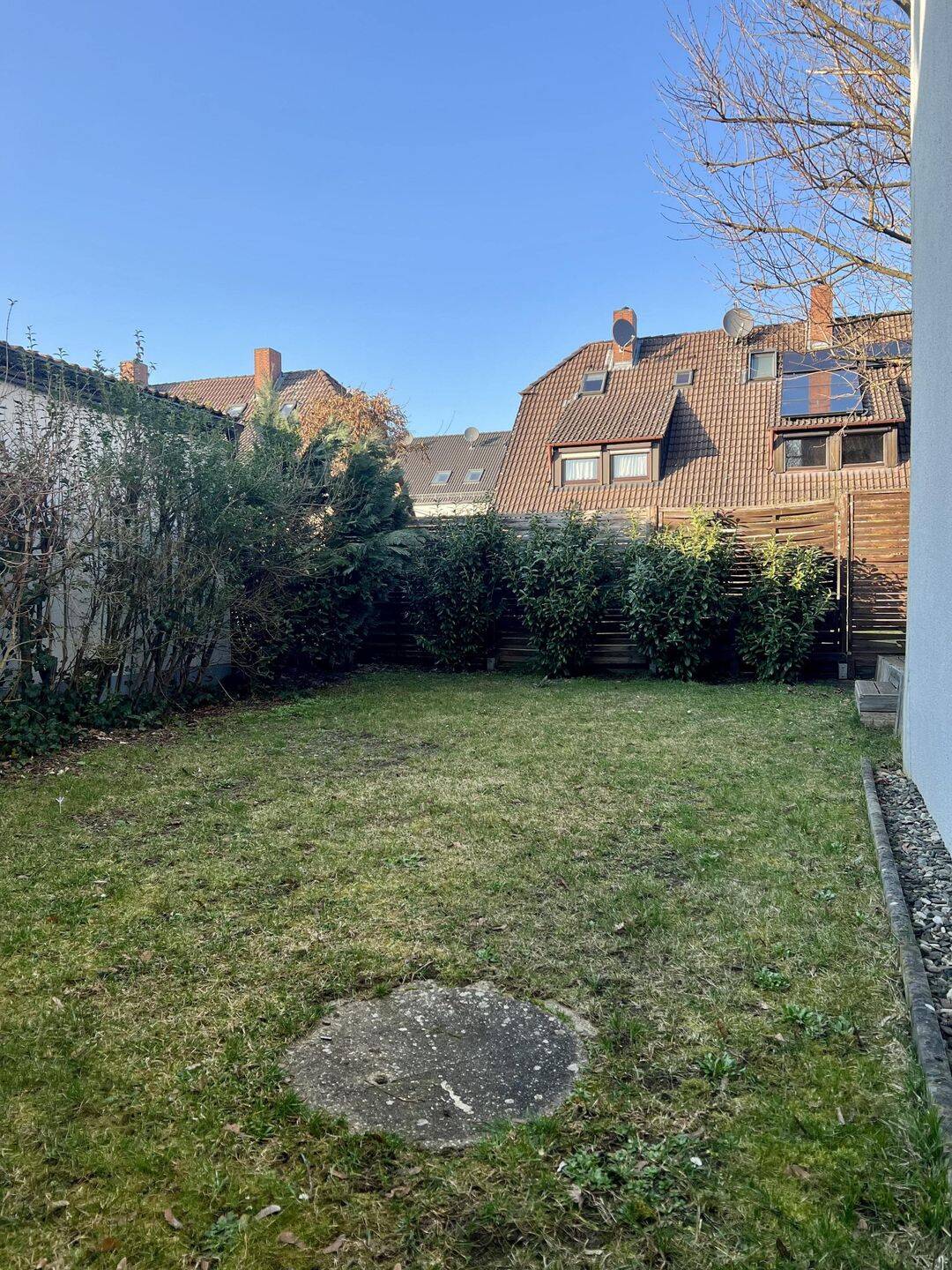 Moderne 3-Zimmer-Erdgeschoss-Wohnung mit Gartenanteil und PKW-Stellplatz in Nürnberg-Schniegling – Nürnberg – Vorschaubild 9