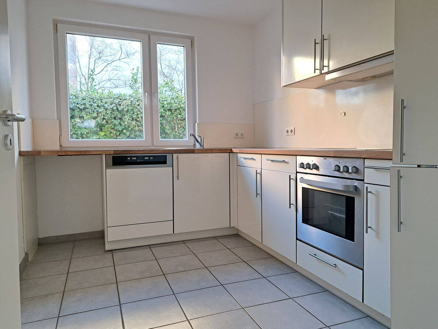 Lichtdurchflutete 3 Zimmerwohnung im ruhigen Hamburg Langenhorn zur Miete! – Hamburg – Vorschaubild 4