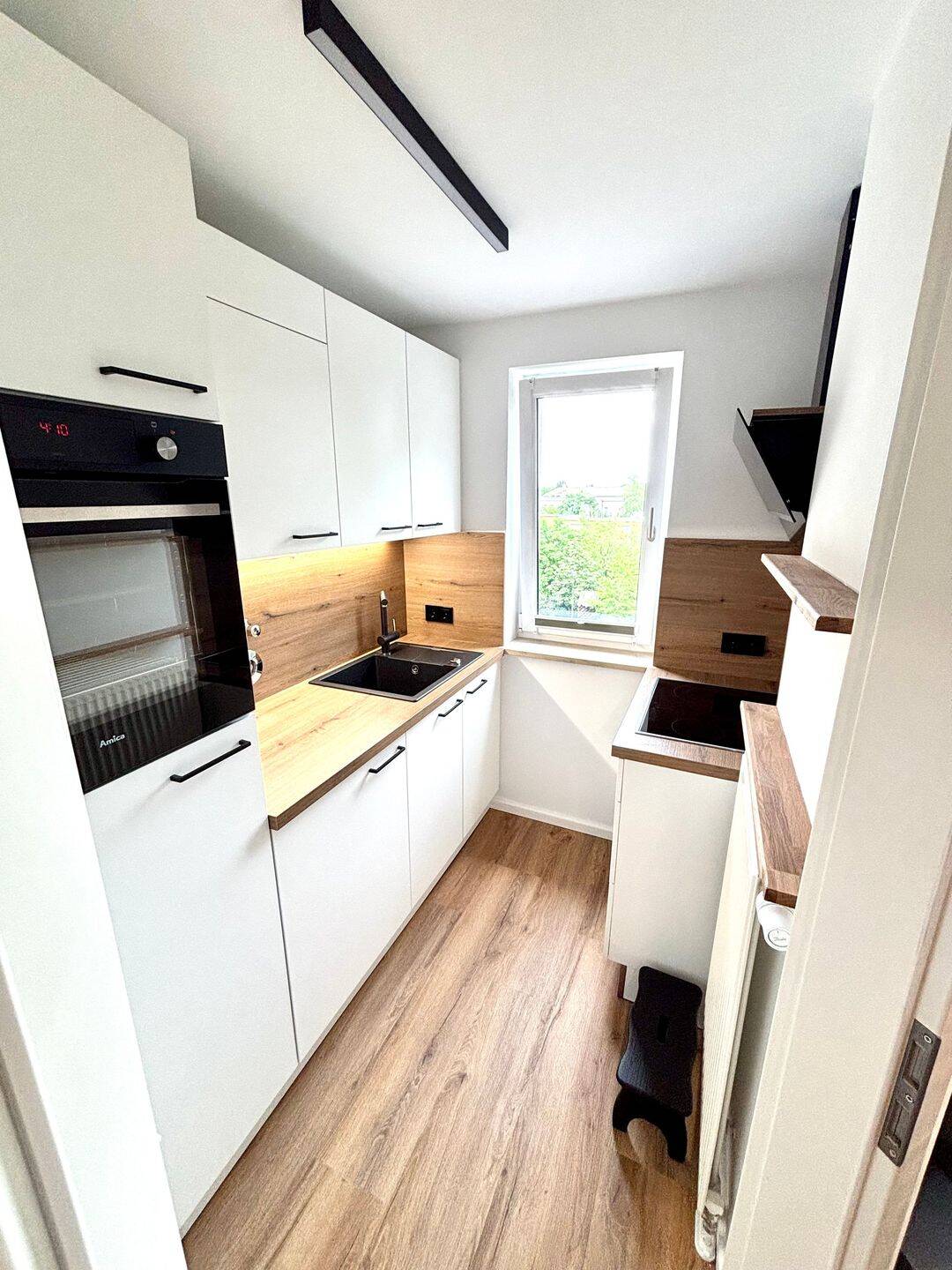 Erstbezug nach Komplettmodernisierung | Hochwertig möbliertes Design-Apartment | All-Inclusive-Miete – Leipzig – Vorschaubild 2