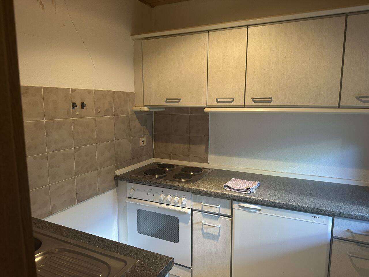 Heidelberg-Rohrbach: 1 ZKB, Balkon, TG-StPl., FREI, keine K-Prov. – Heidelberg – Vorschaubild 6