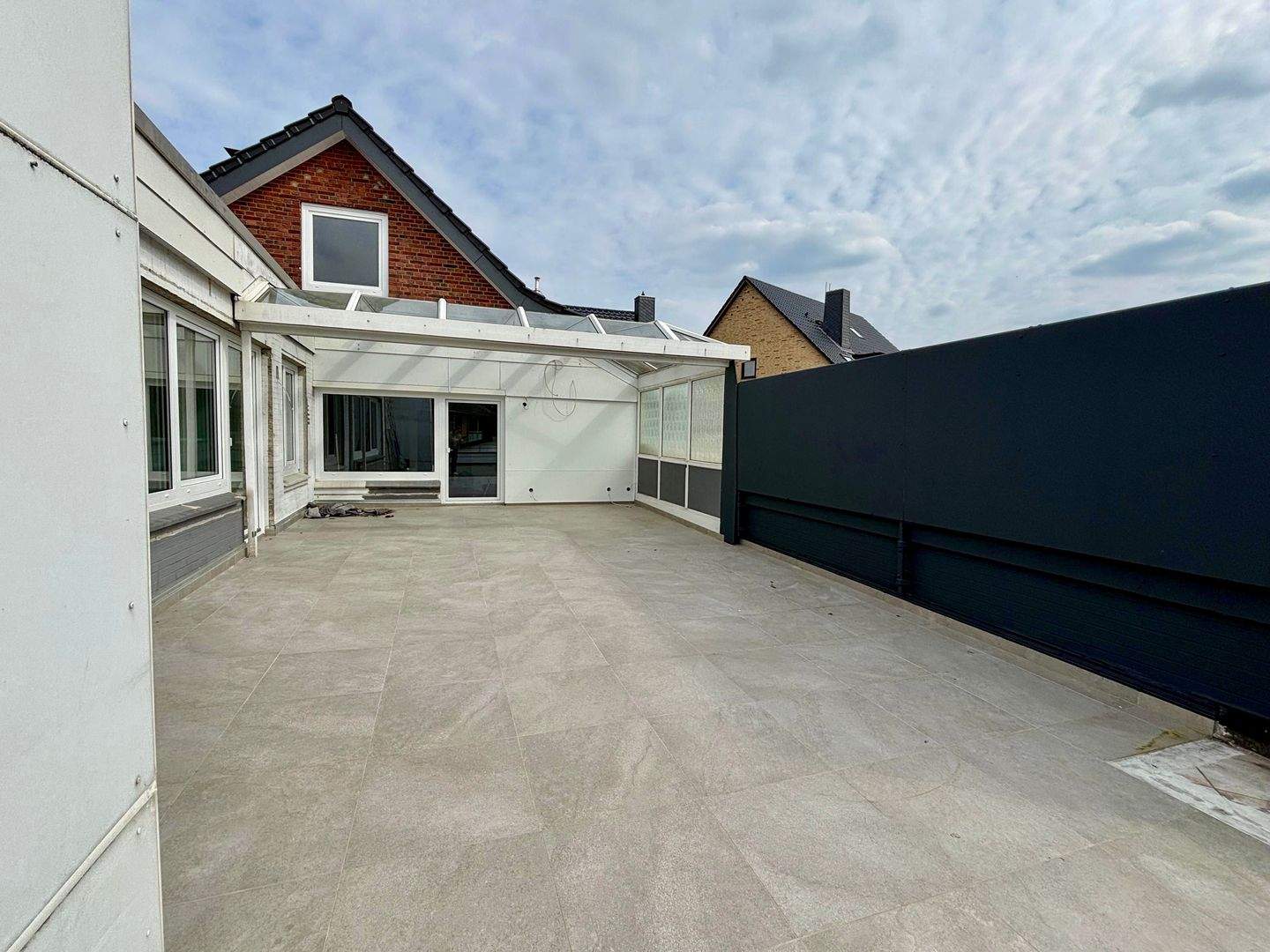 Ein Zuhause, das man erlebt haben muss - Einzigartige 305m² im Herzen von Bad Bramstedt. – Bad Bramstedt – Vorschaubild 2