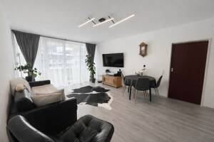 Attraktive 3-Zimmer-Wohnung mit Balkon, Aufzug und Tiefgaragenstellplatz – 44135 Dortmund – Vorschaubild 2