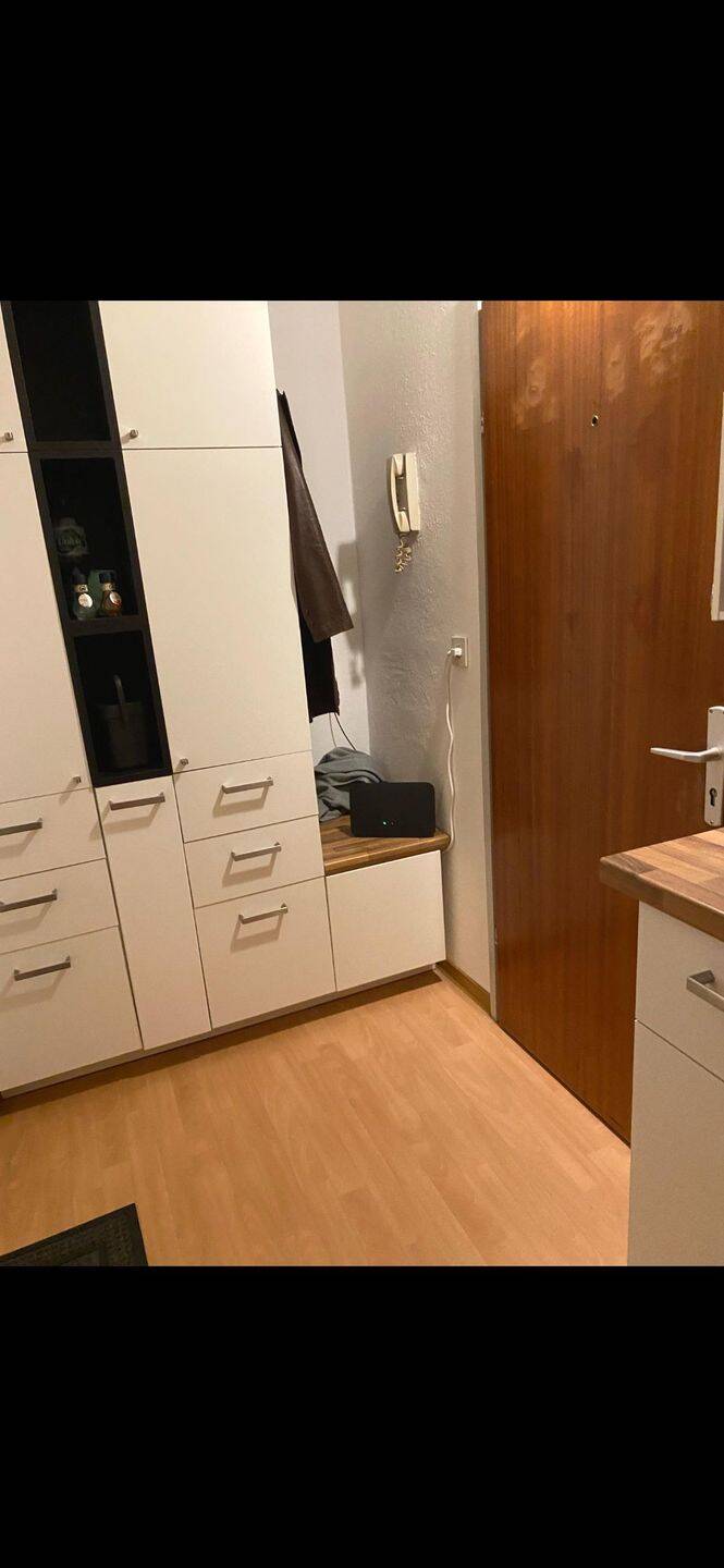RESERVIERT! BITTE KEINE WEITEREN ANFRAGEN! Nachmieter für 2 Zimmer(35qm) gesucht! – Regensburg – Vorschaubild 5