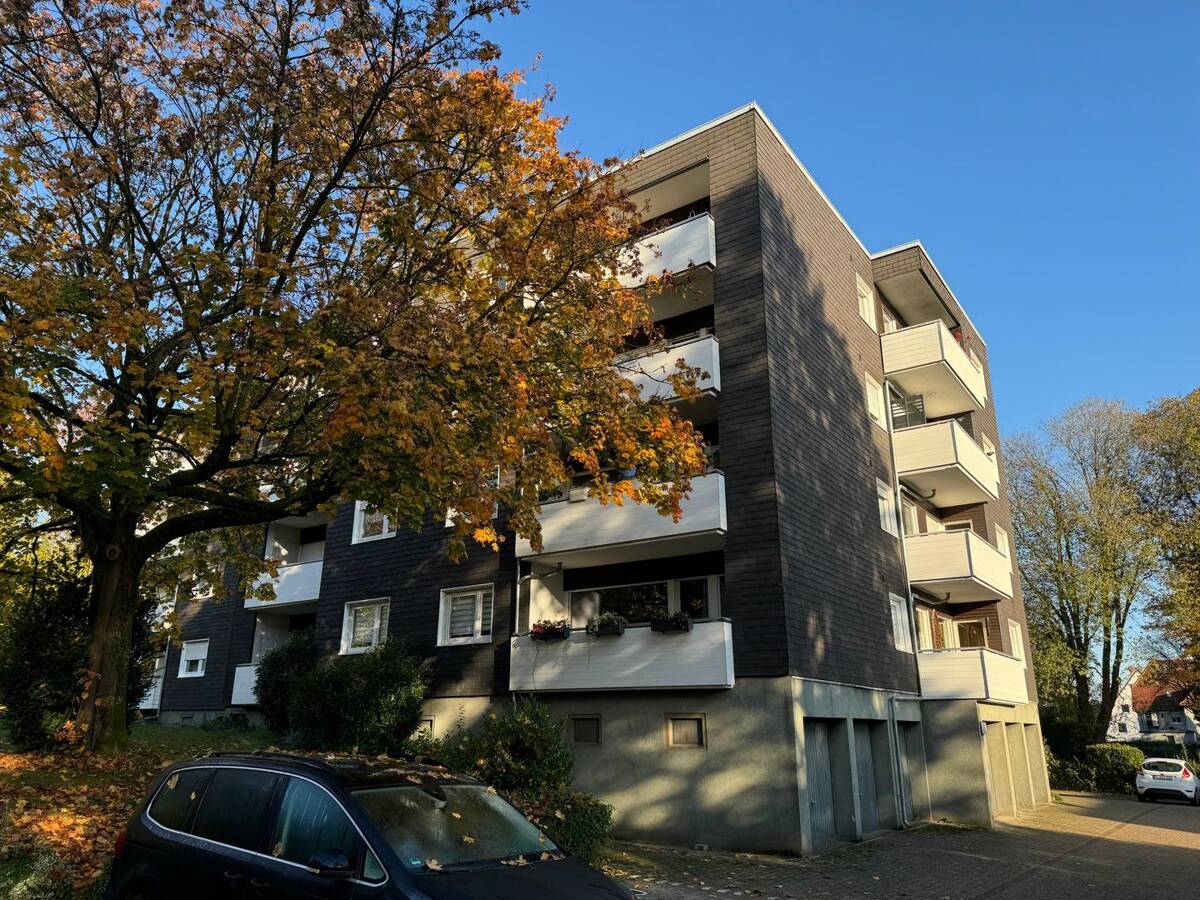Große 4-Zimmer Wohnung (Erbbaurecht) – 33699 Bielefeld – Bild 1 von 9