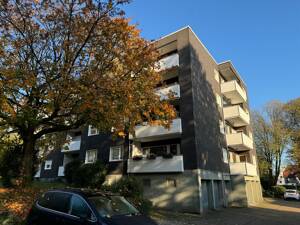 Große 4-Zimmer Wohnung (Erbbaurecht)
