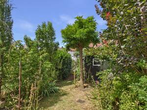 Goldene Mitte: Charmantes Reihenmittelhaus mit gepflegtem Garten in ruhiger Wohnlage von Luginsland – 70327 Stuttgart – Vorschaubild 9