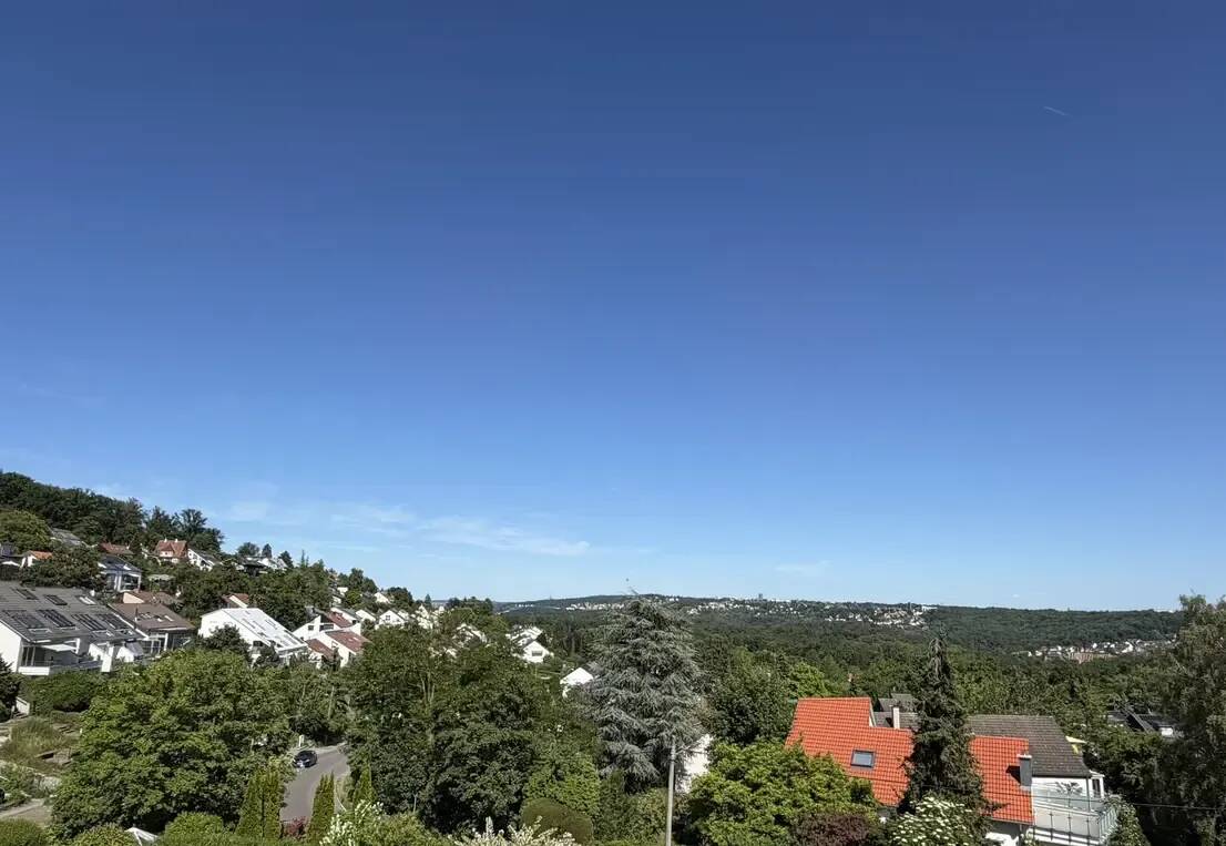 Dachswald. Rückzugsort in ruhiger Aussichtslage - elegant und neuwertig – Stuttgart – Vorschaubild 2