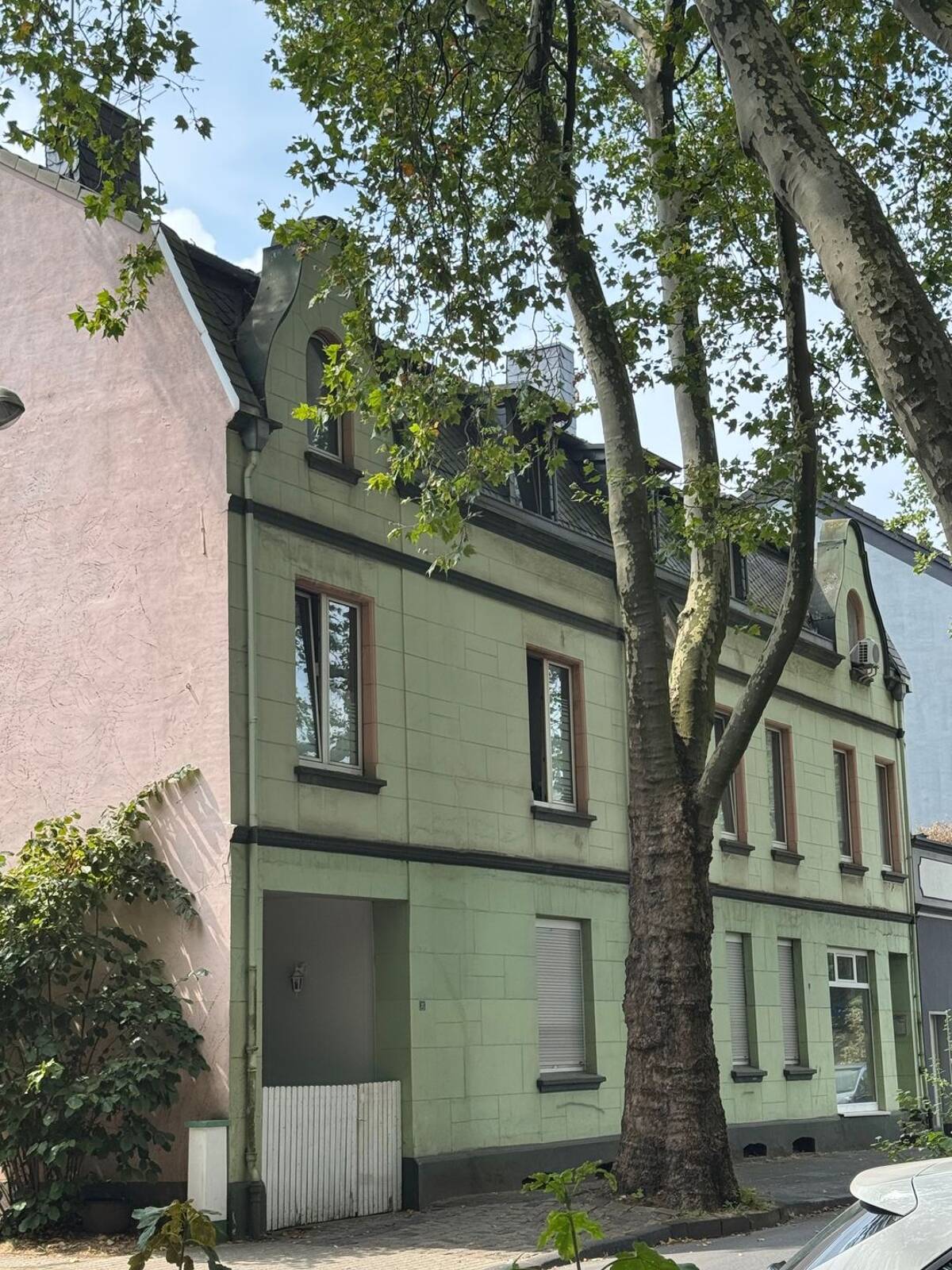 Attraktive und hervorragend geschnittene Altbau-3-Zimmer-Erdgeschosswohnung in der Bahnstraße 11, 47166 Duisburg (Renovierung erfolgt im August) – 47166 Duisburg – Bild 1 von 8