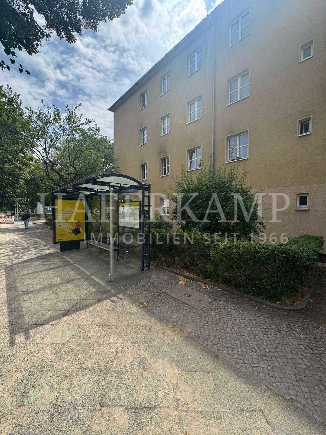 Bezugsfreie 2-Zimmer-Wohnung mit Dielenboden – Berlin – Vorschaubild 4