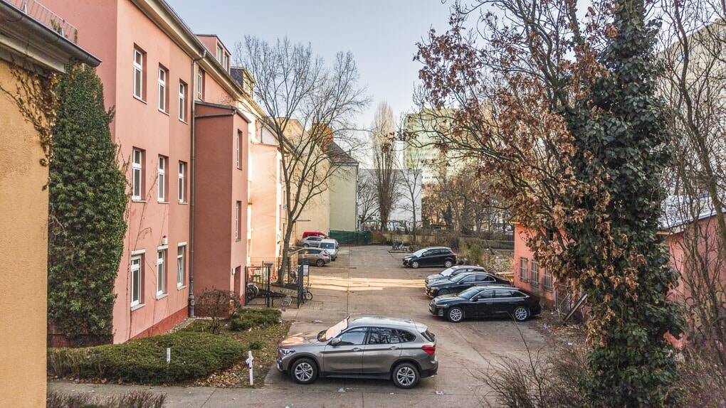 Berliner Altbau-Perle mit 8 Einheiten: Stabile Rendite & sofortiges Wertsteigerungspotenzial! – Berlin – Vorschaubild 2
