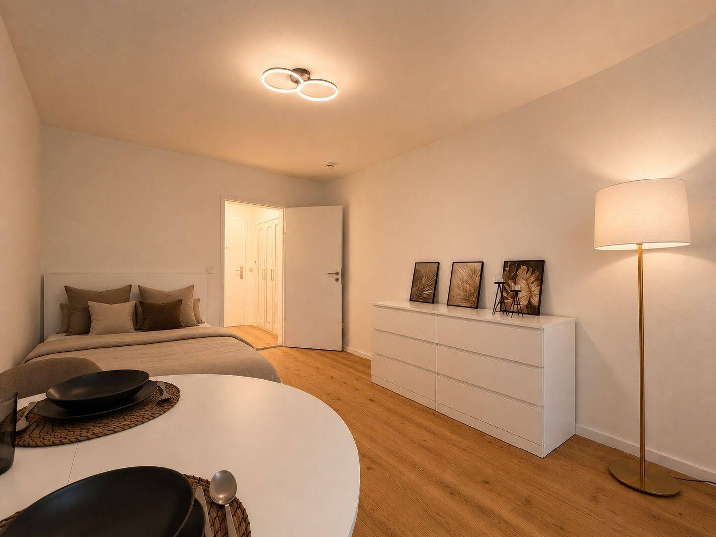 **Frisch renoviert** 1-Zimmer-Apartment im EG - ruhig gelegen & voll möbliert – München – Vorschaubild 2
