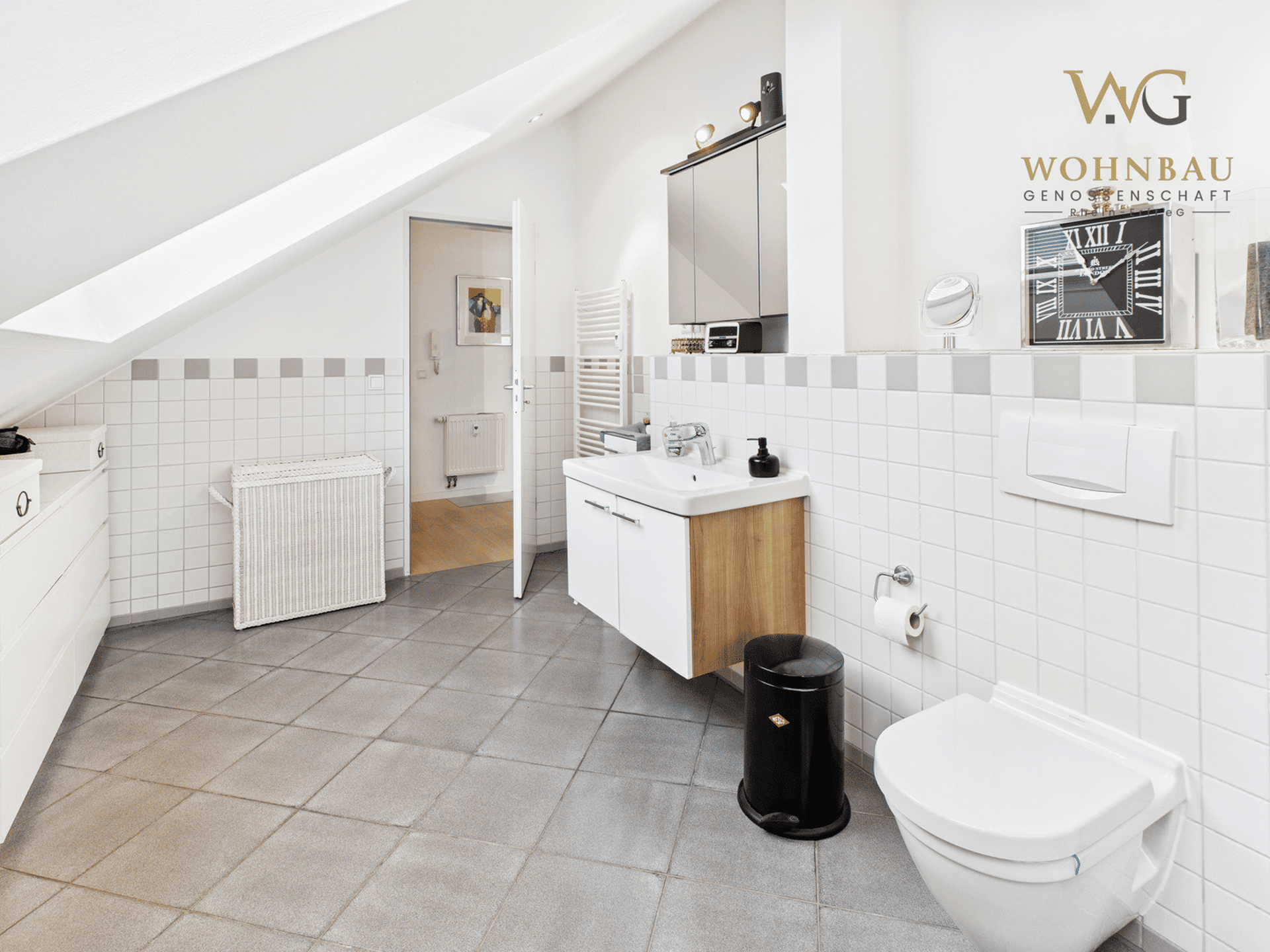 Dachgeschosswohnung in 50859 Köln mit 95 m² kaufen