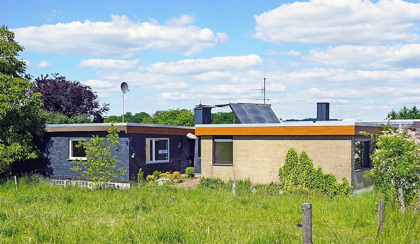 Doppelbungalow, Weideland, Stallung – Bergisch Gladbach – Bild 1 von 9