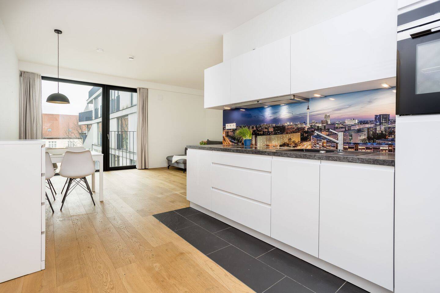 Sunny designer apartment in a top location - urban living or renting between Maybachufer & Spree!