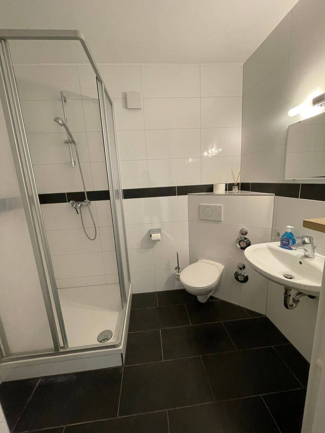 Sehr geräumige 1-Zimmer-Wohnung mit Einbauküche im Stadtteil Rennweg - Sulzbacher Straße – Nürnberg – Vorschaubild 8