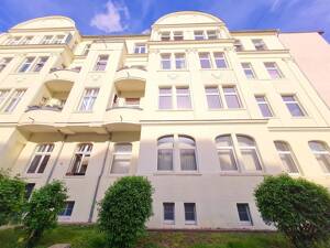 Große Räume, Vollbad, Balkon, neue Tür - Hohe Erhaltungsrücklage! – 39108 Magdeburg – Vorschaubild 3