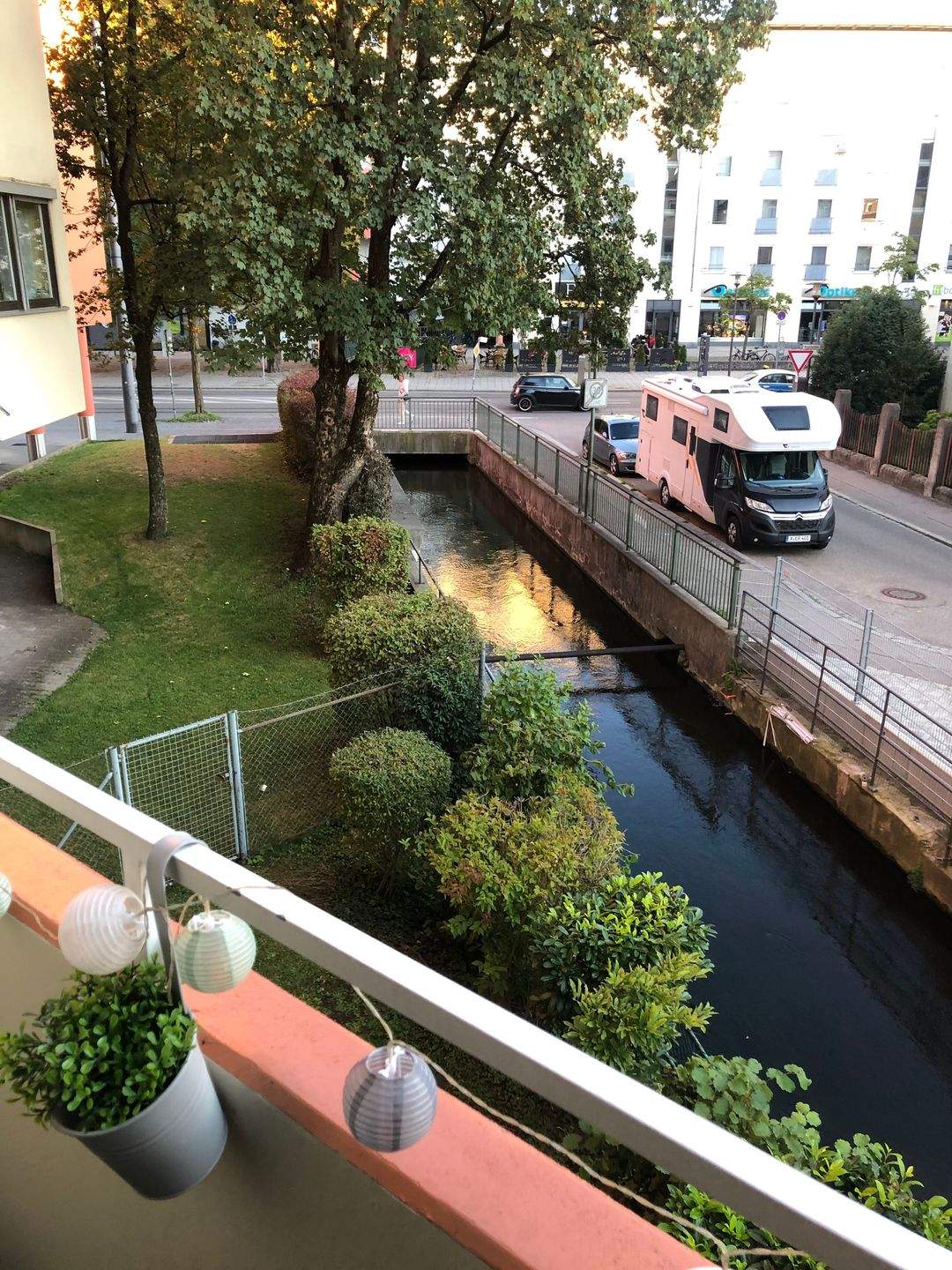 Stilvolle & moderne Wohnung auf Zeit im Zentrum von Augsburg – Augsburg – Vorschaubild 5