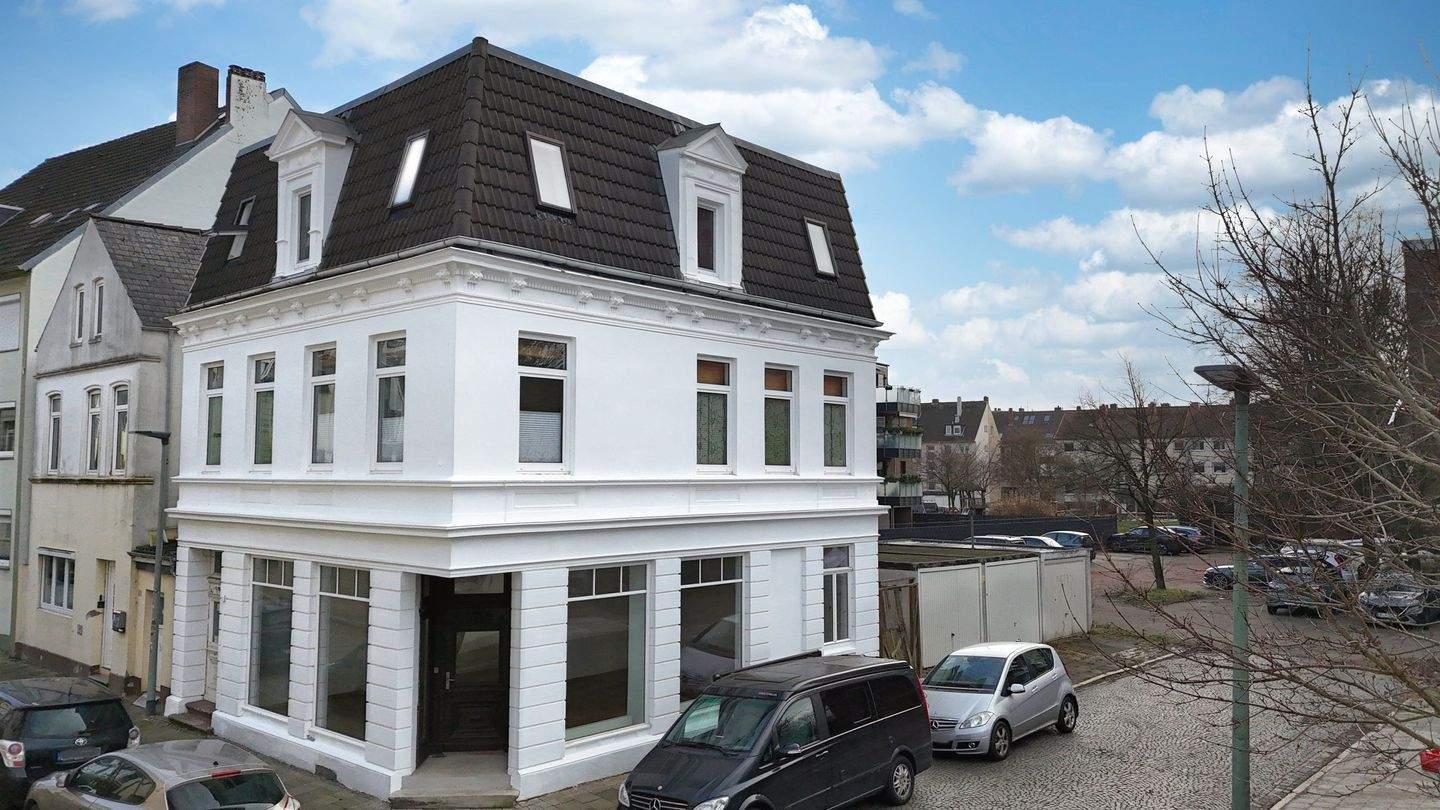 Charmantes Mehrfamilienhaus mit Gewerbeeinheit in Bremerhaven-Geestemünde